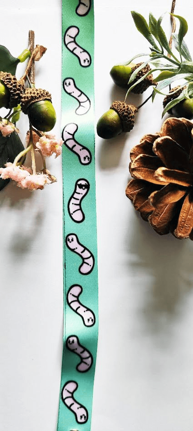 Worm Lanyard